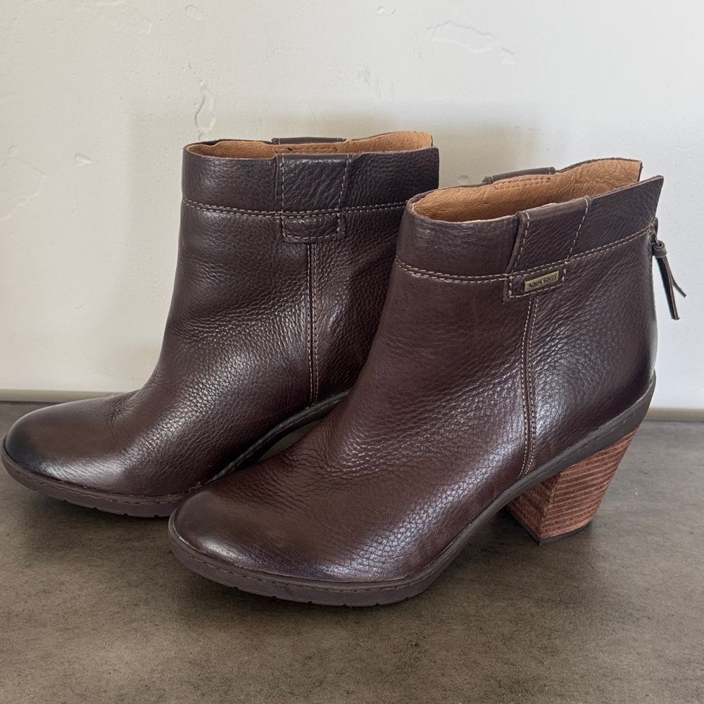 Sofft Aqua Women's Brown Leather Ankle Boots - Classic Casual Block Heel Size 9M